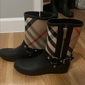 Burberry Black and Tan Plaid Winter Boots